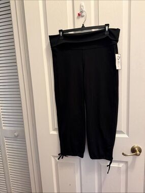 Bellini Black womens  Pull-On Capri Maternity Bottoms